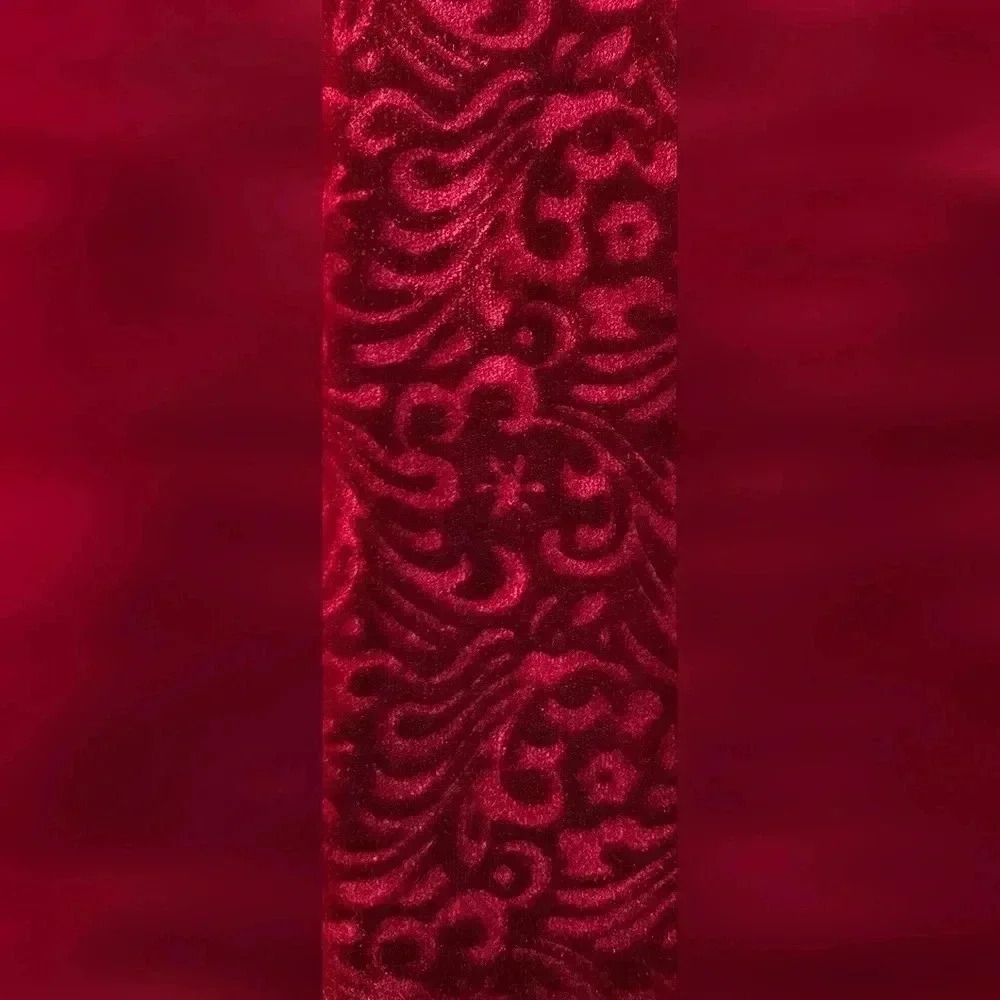 Beautiful Deep Red Plush Velvet Frame with Antique Christmas Postcard - Picture 3 of 4